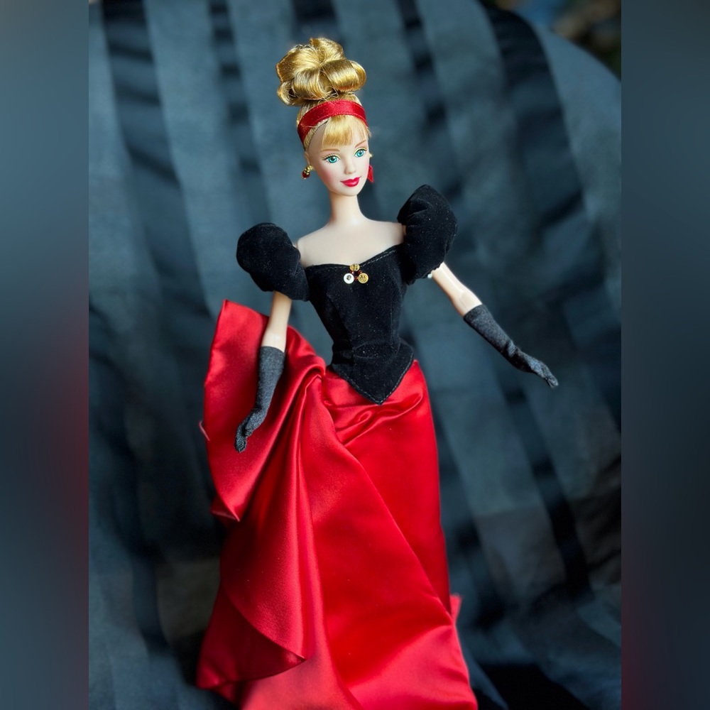 NIB Winter Splendor Vintage Barbie